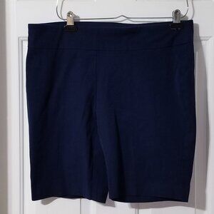 Crown & Ivy "Ashley" - Navy Bermuda Pull On Shorts - Size 14 - Stretchy